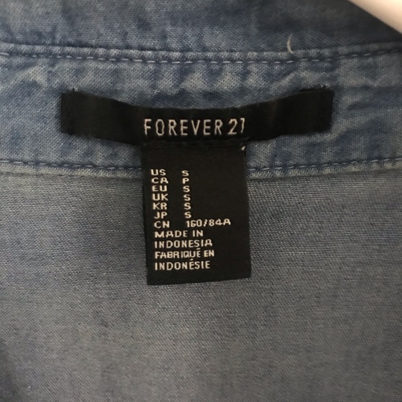 Forever 21 button down shirt with gray sleeves - Picture 2 of 2